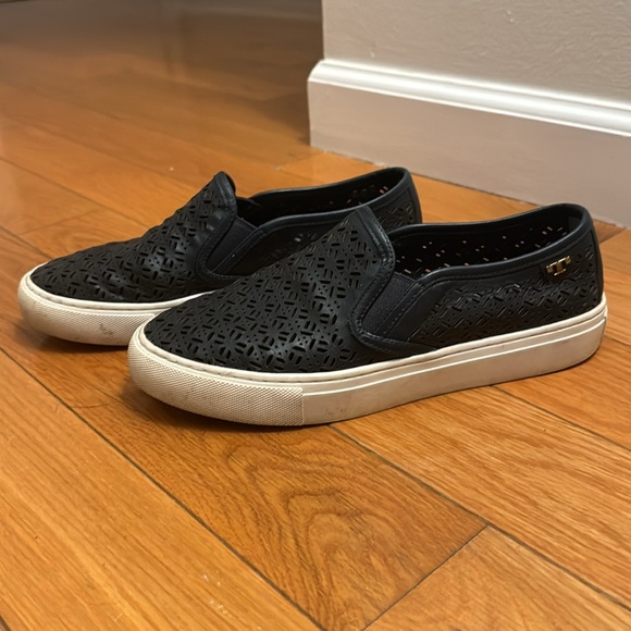 Tory Burch / Perforated Sneakers - Picture 2 of 8